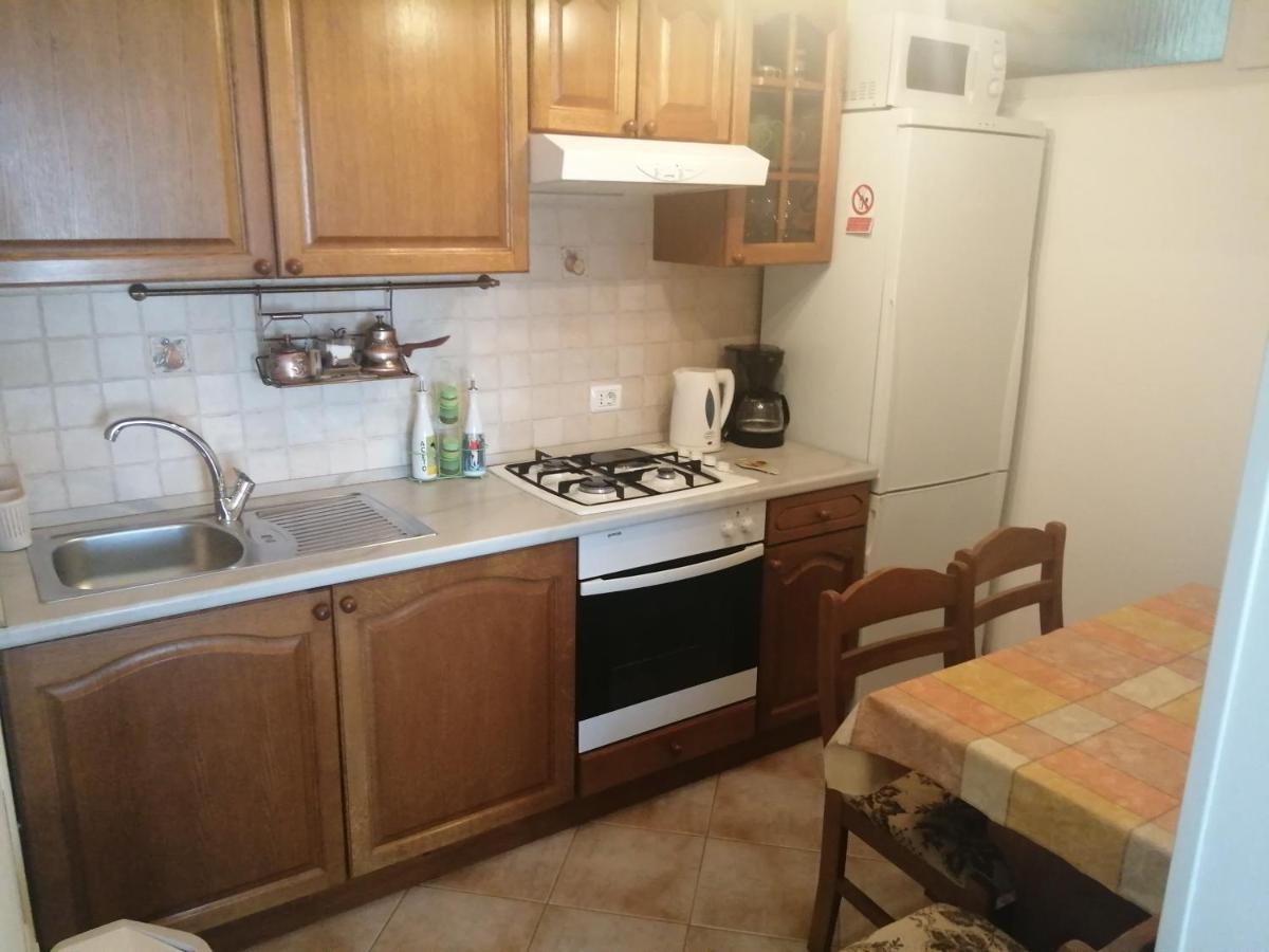 Tina Apartma Pula